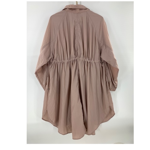 Yishion Oversize Jacket - Picture 2 of 3